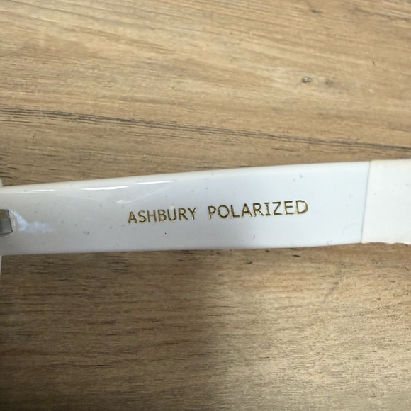 Polarized Cat Eye Sunglasses - White - Picture 4 of 5